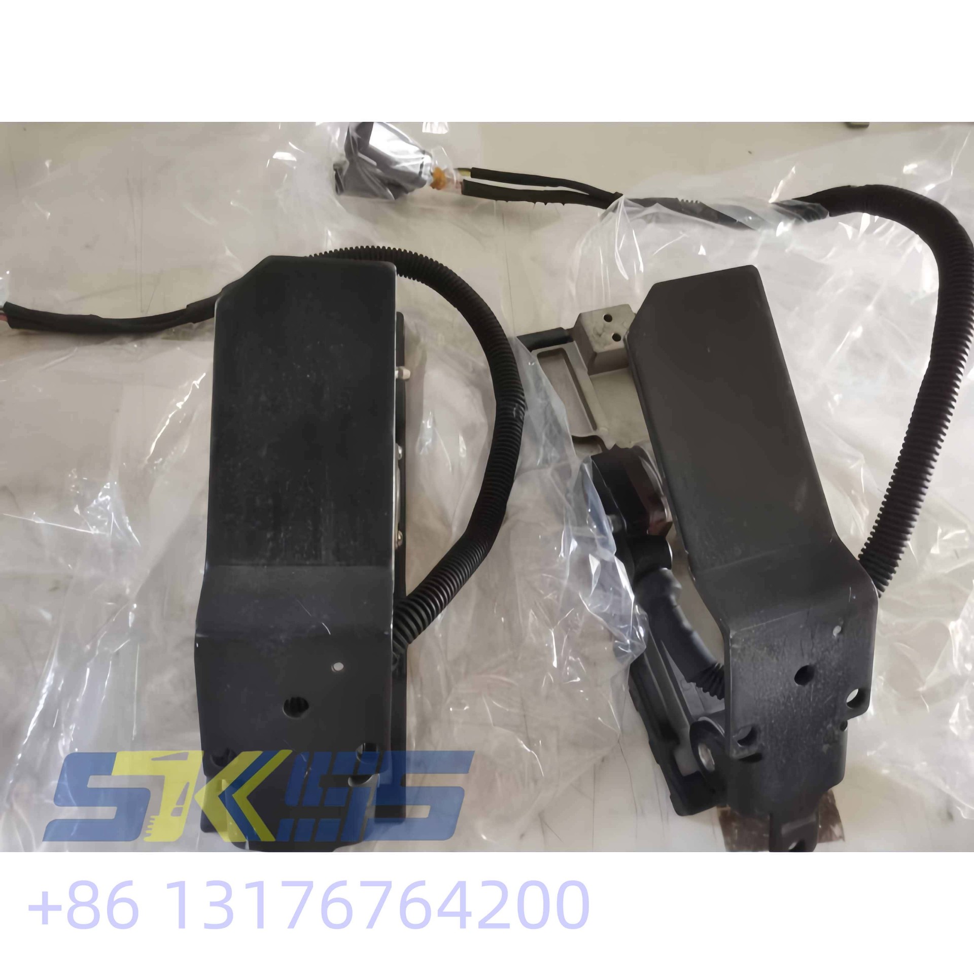 小松WA500踏板总成702-16-07022