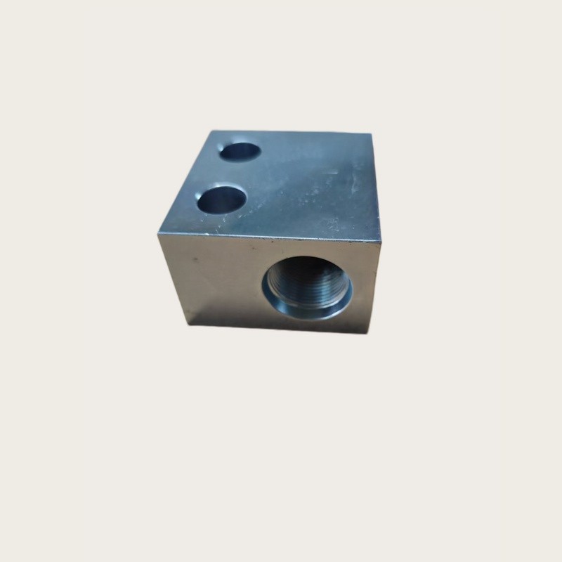 小松PC1250-8液压块零件号21N-04-41160